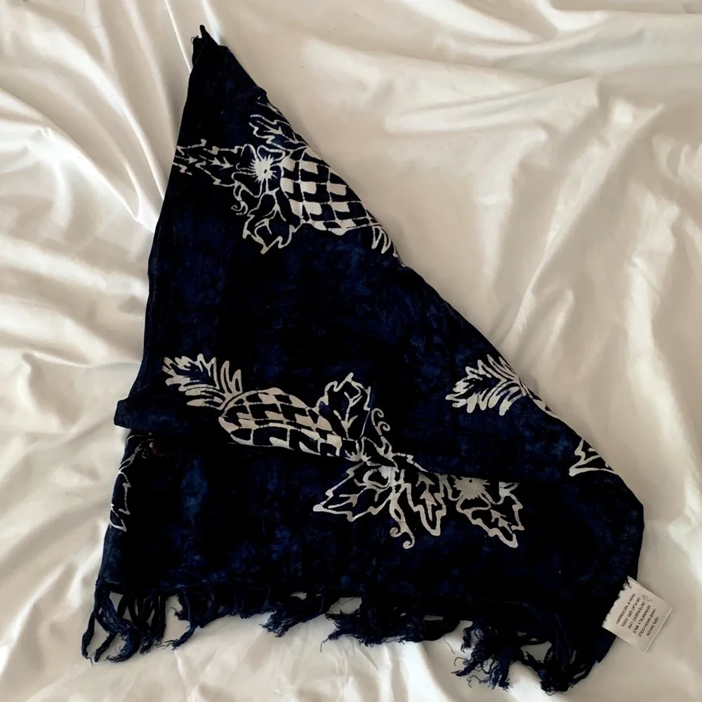 Hawaiian Women's Pareo Sarong Blue & White Pineapple Beach Cover-up Wrap Skirt